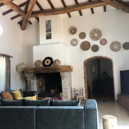 Vila La Vigne *